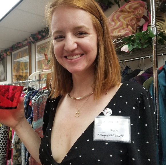 MY FIRST POSH SIP N SHOP NYC🍎 5/18/19 YAY! - Picture 6 of 8